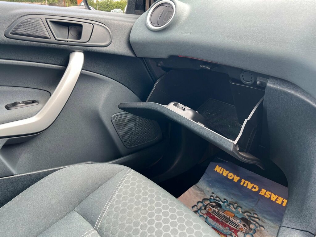 Ford Fiesta Tdci Econetic Silver #48