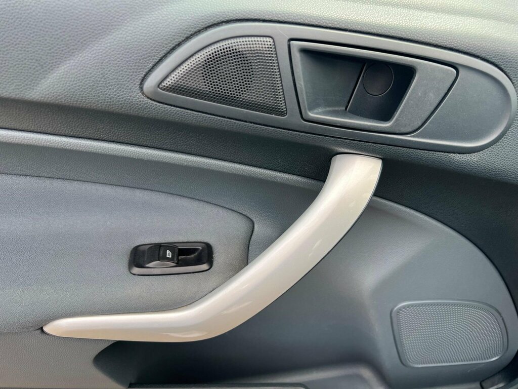 Ford Fiesta Tdci Econetic Silver #37