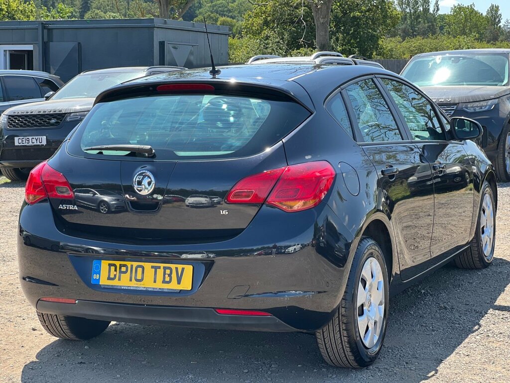 Vauxhall Astra 1.6 16V Exclusiv Euro 5 Black #6