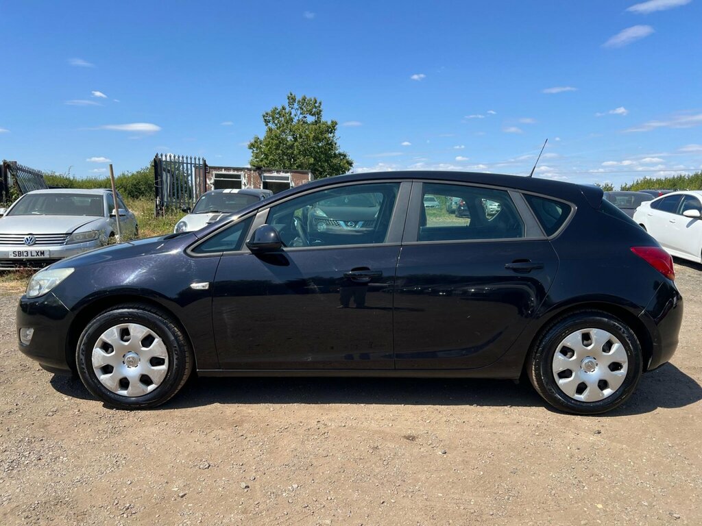 Vauxhall Astra 1.6 16V Elite Black #12