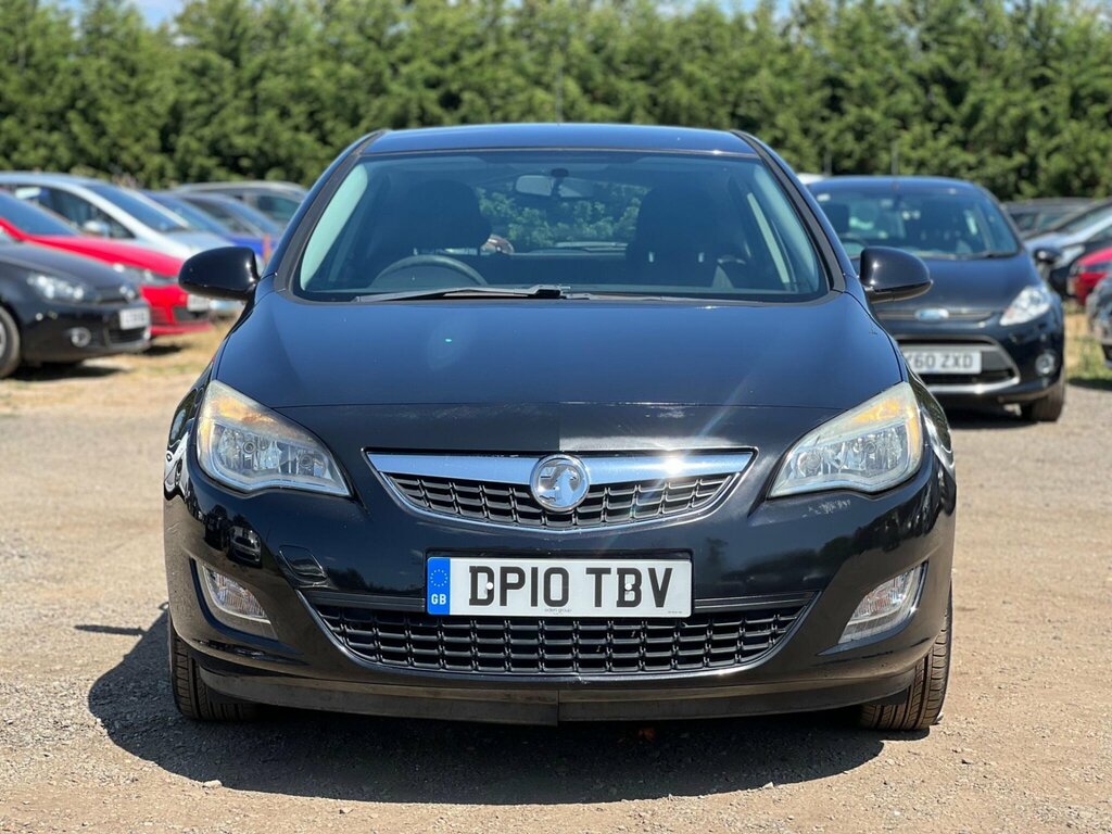 Vauxhall Astra 1.6 16V Exclusiv Euro 5 Black #3