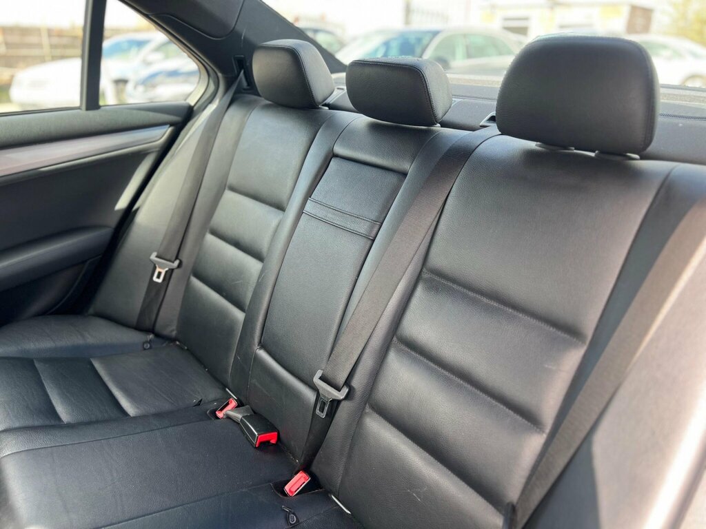 Mercedes-Benz C Class C180 Cgi Blueefficiency Sport Silver #35