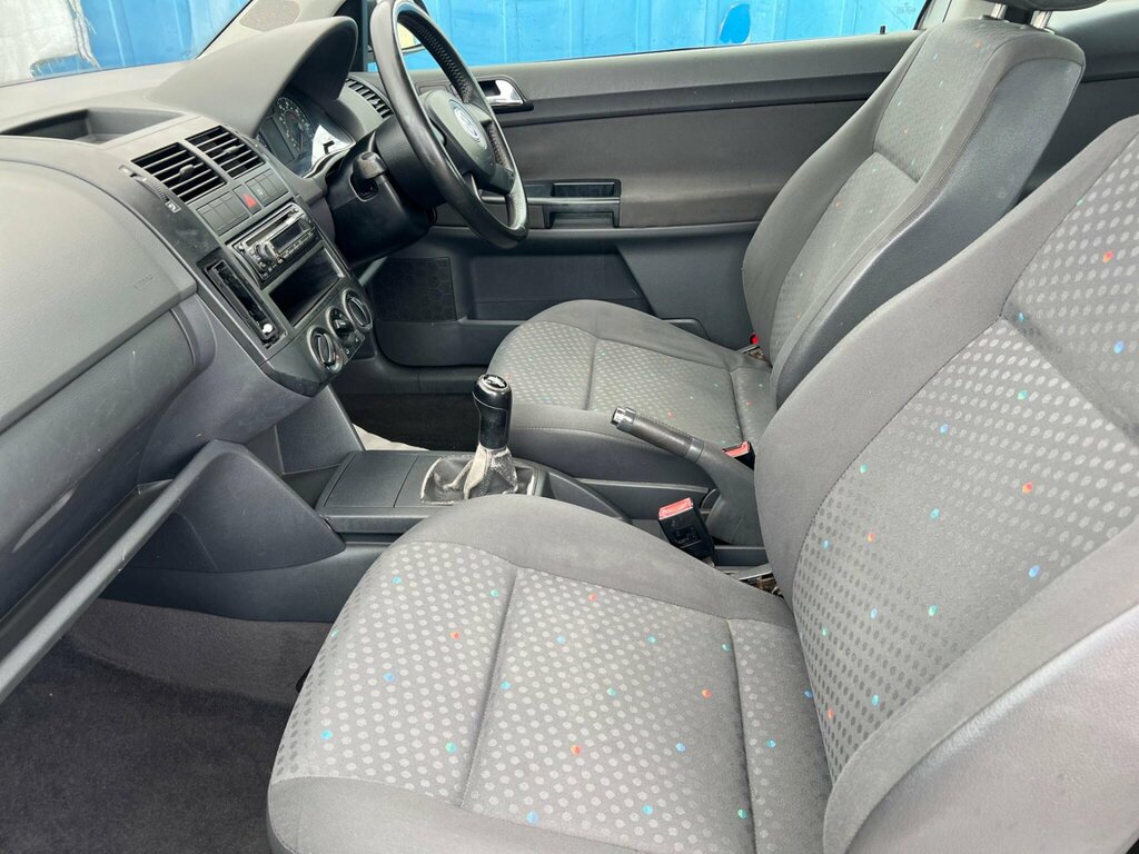 Volkswagen Polo Hatchback 1.2 E 200202 Blue #29