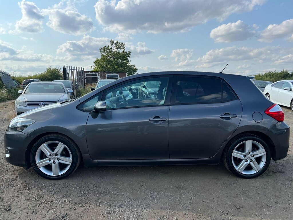 Toyota Auris Grey #15