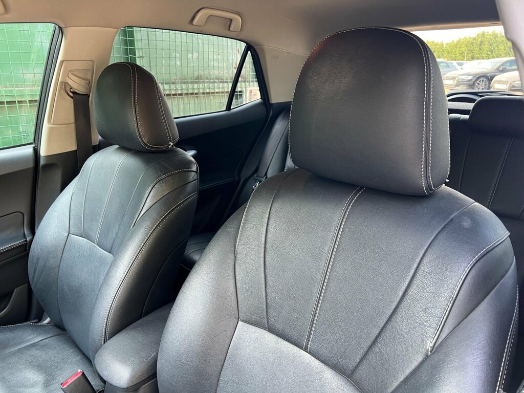 Toyota Auris Grey #35