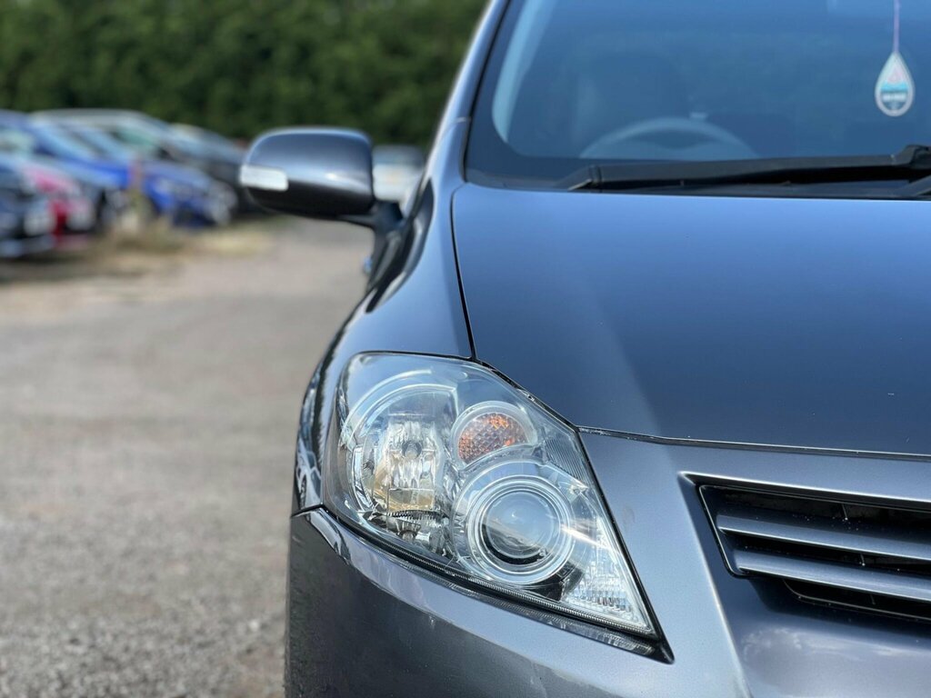 Toyota Auris Grey #21