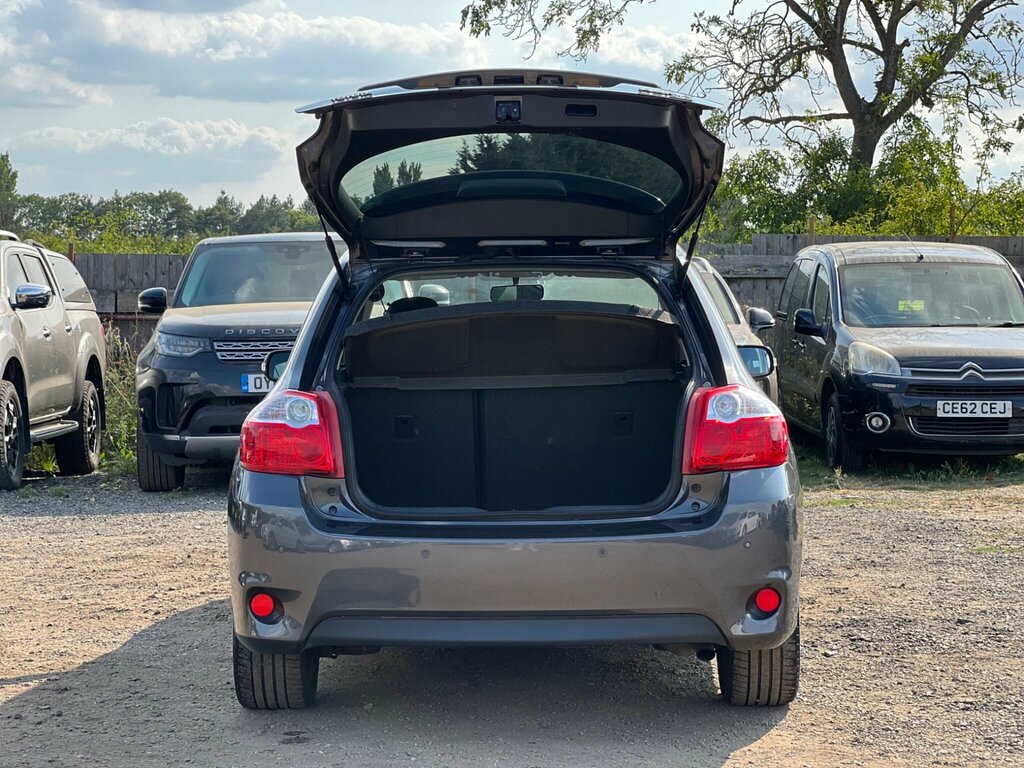 Toyota Auris Grey #8