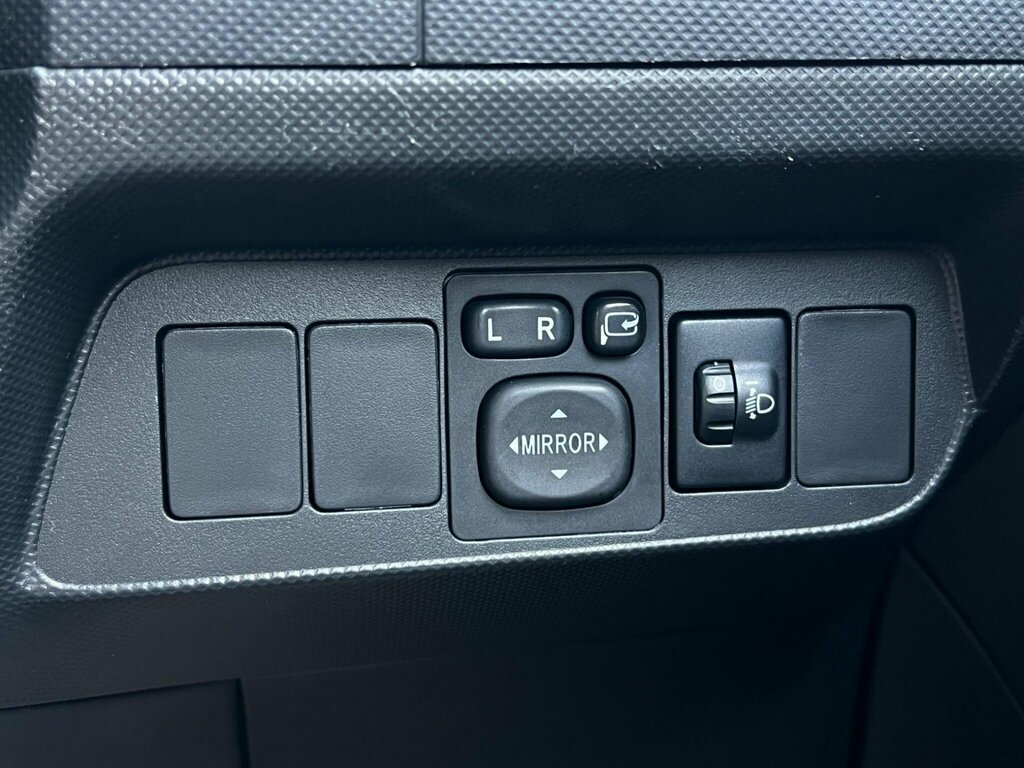 Toyota Auris Grey #50