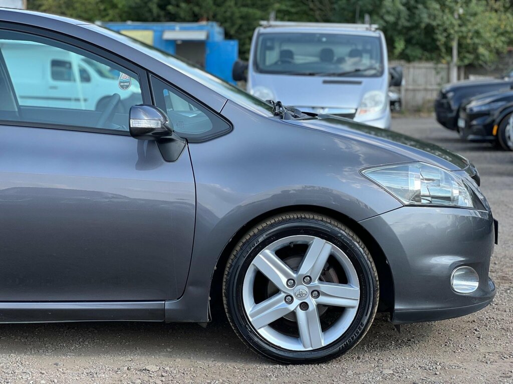 Toyota Auris Grey #11