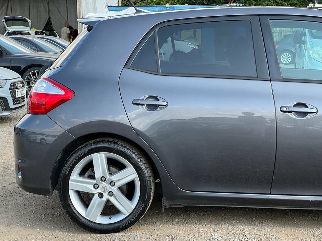 Toyota Auris Grey #12