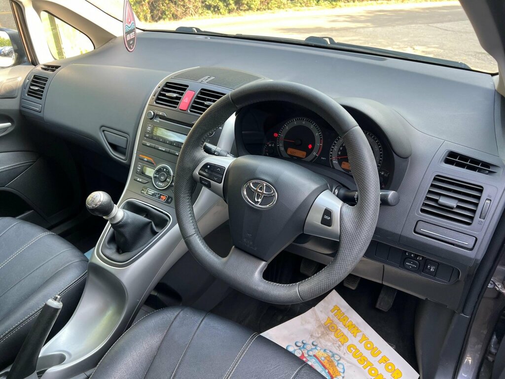 Toyota Auris Grey #25