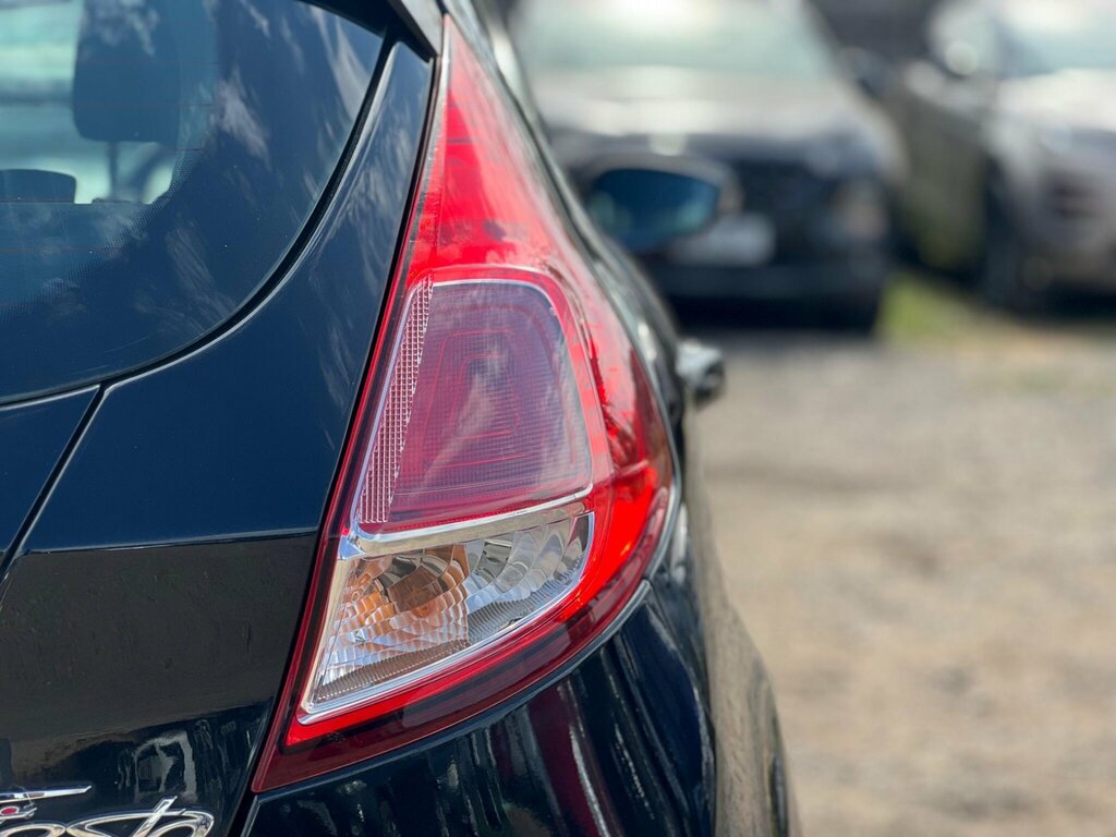 Ford Fiesta 1.6 Ecoboost St-3 Red #23
