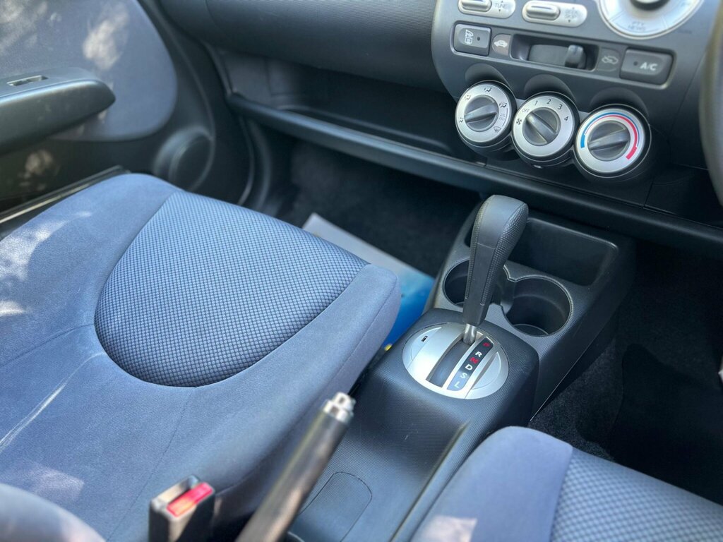 Honda Jazz 1.4 I-dsi Se Silver #46