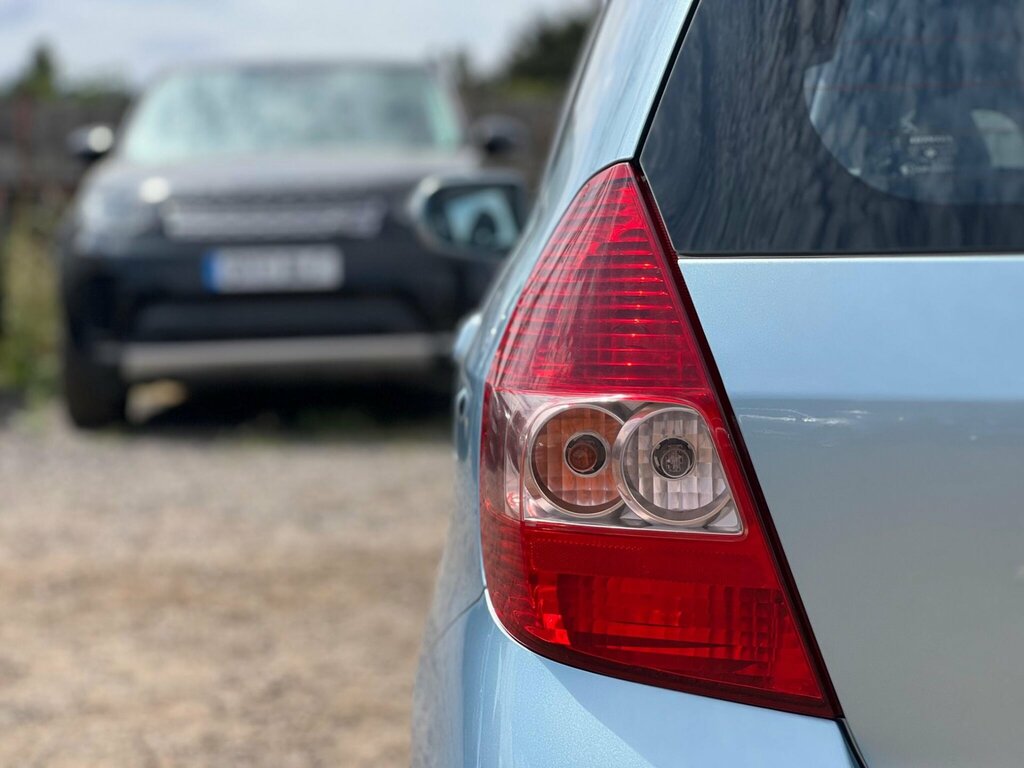 Honda Jazz 1.4 I-dsi Se Cvt-7 Hatchback Black #22