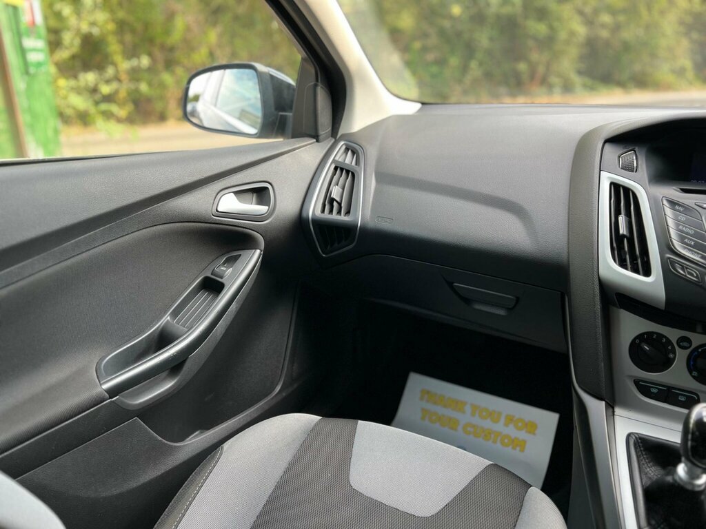 Ford Focus 1.6 Zetec Euro 5 Silver #40