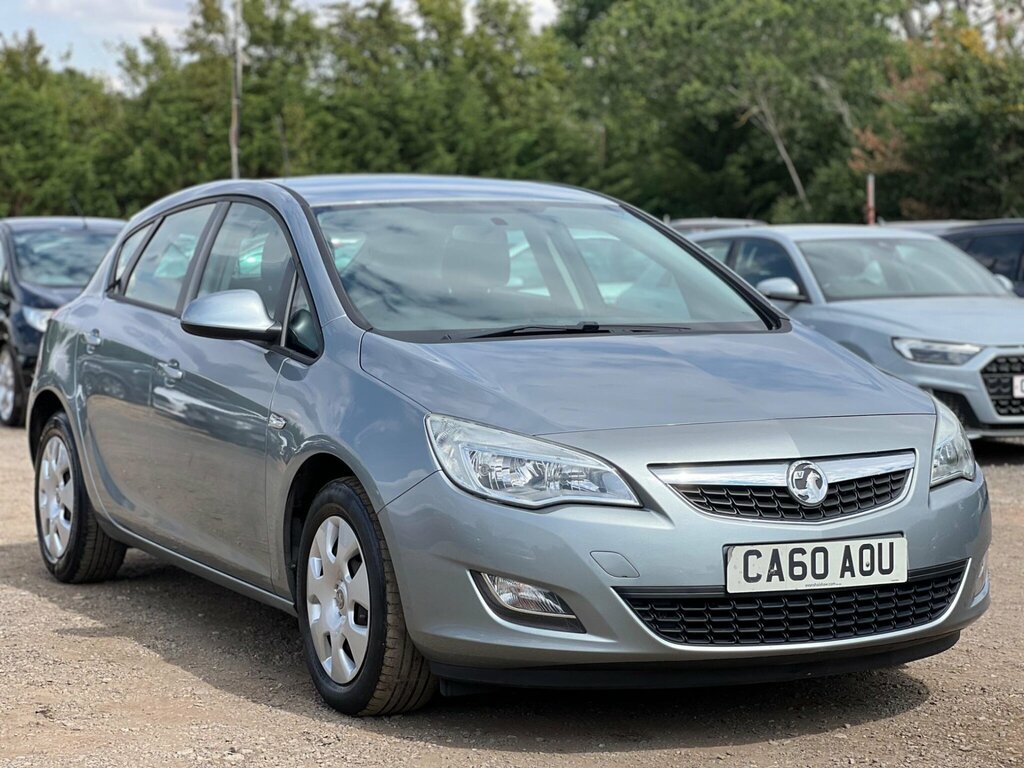 Vauxhall Astra 1.6 16V Exclusiv Euro 5 Silver #2