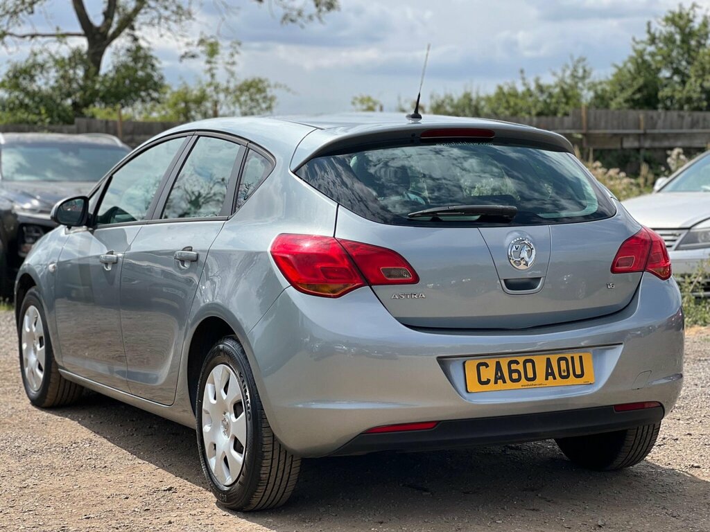 Vauxhall Astra 1.6 16V Exclusiv Euro 5 Silver #5