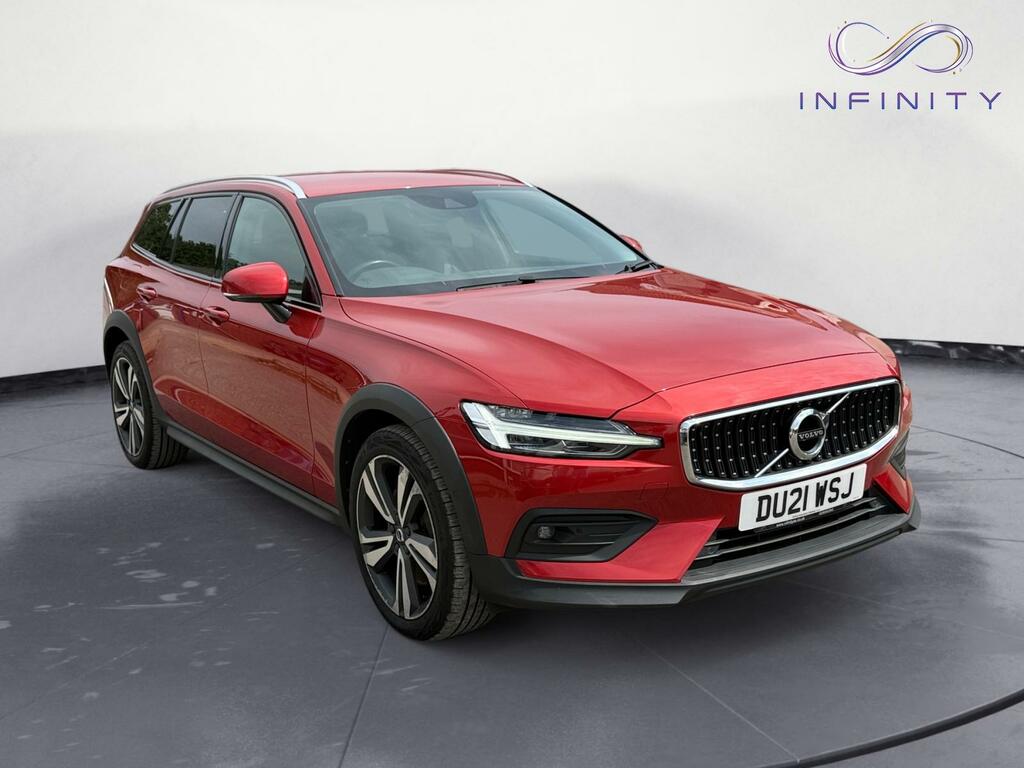 Volvo V60 Cross Country 2.0 B4 Mhev Red