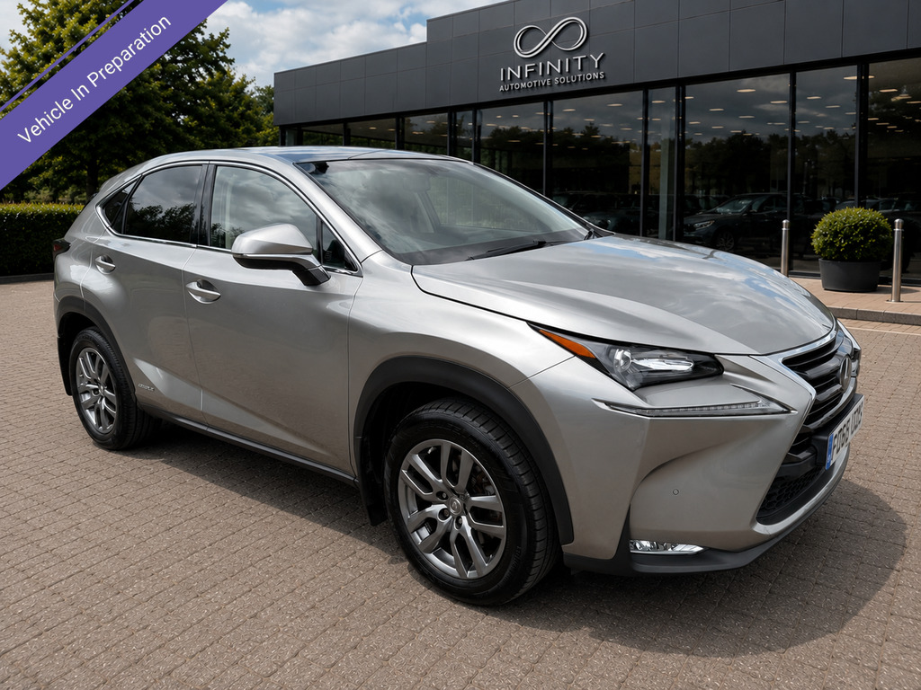 Lexus NX 2.5 300H Luxury Silver