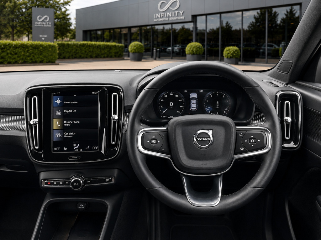 Volvo XC40 2.0 B4 Mhev R-design Pro Black #4