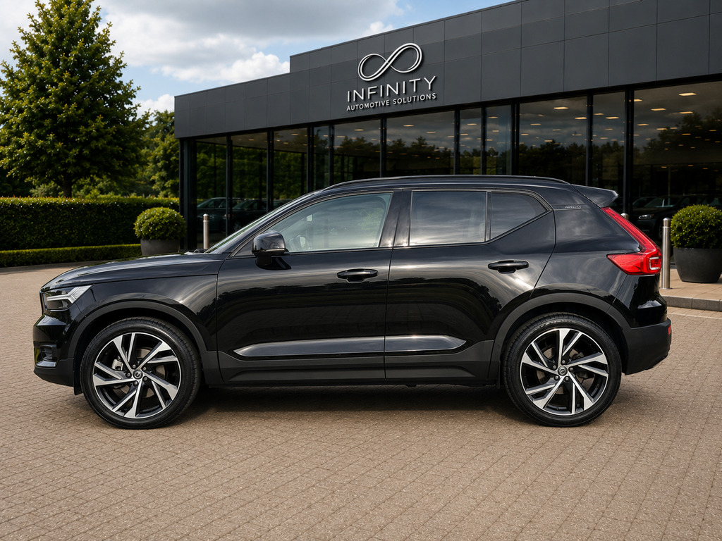 Volvo XC40 2.0 B4 Mhev R-design Pro Black #2