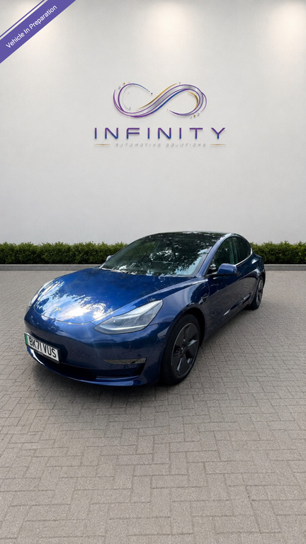 Tesla Model 3 Dual Motor Long Range Blue