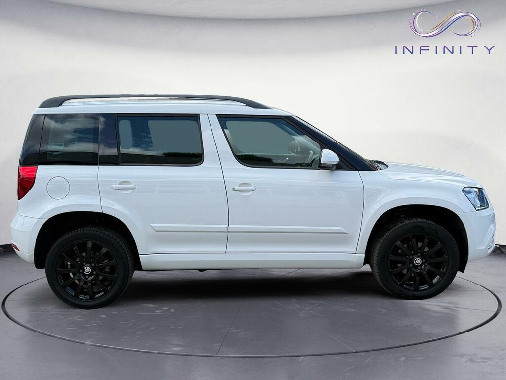 Skoda Yeti 1.2 Tsi Se L White #5