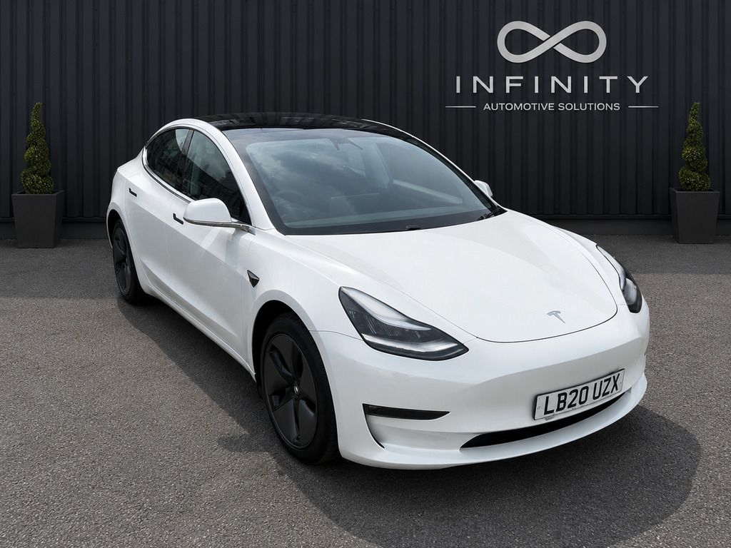 Tesla Model 3 Dual Motor Long Range White
