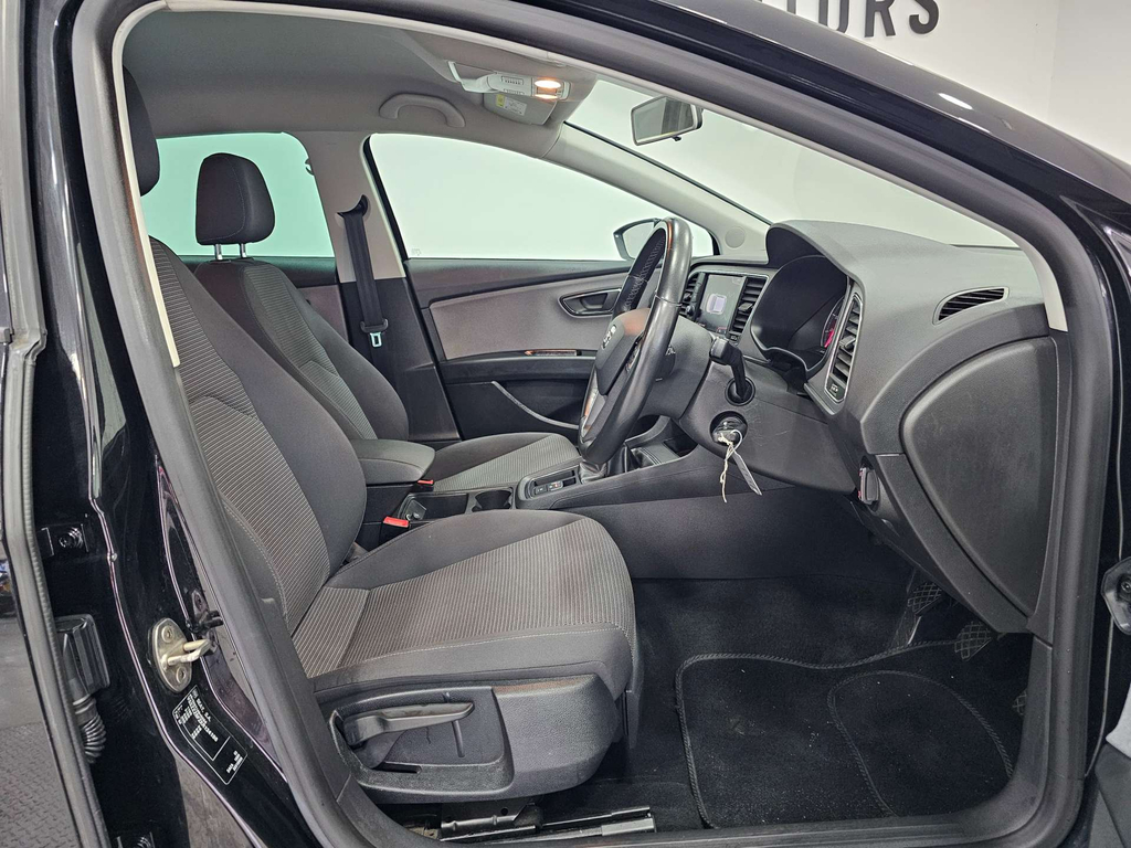 Seat Leon Se Dynamic Tsi Evo YN19NUR Black #5