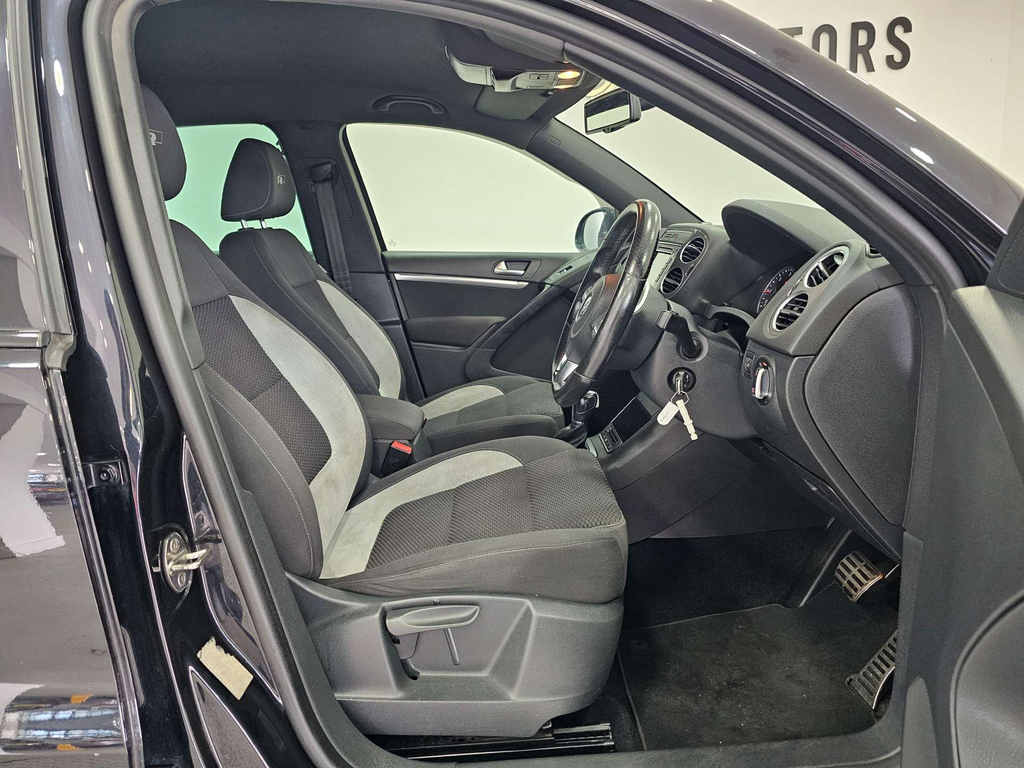 Volkswagen Tiguan R-line Tdi Bluemotion Technology 4Motion GJ63CWC Black #5