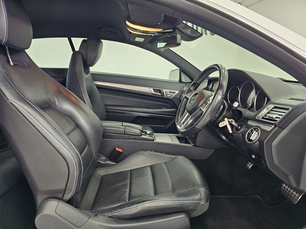 Mercedes-Benz E Class Amg Line Edition Premium  #3