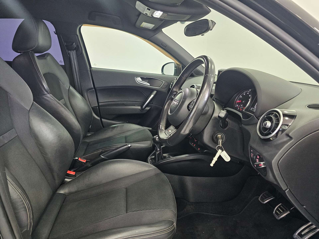 Audi A1 Sportback Tfsi S Line DS16MVW #2