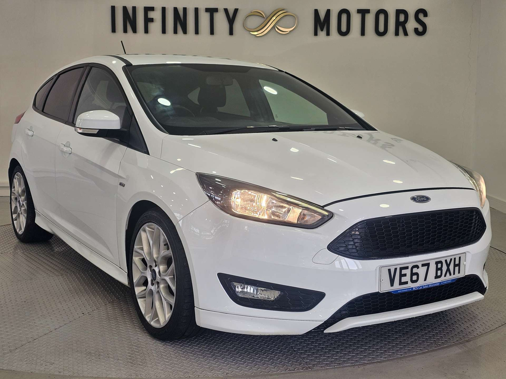 Ford Focus St-line White