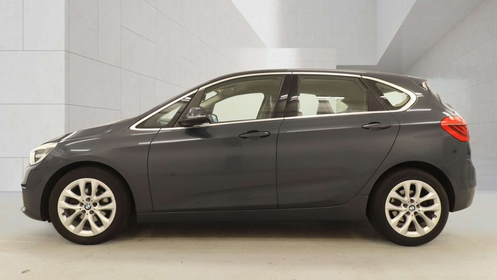 BMW 2 Series Luxury Auto  #6
