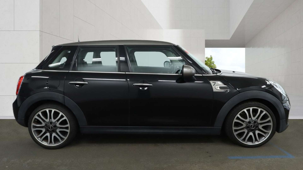 Mini Hatch Cooper Seven WG67YPN Black #5