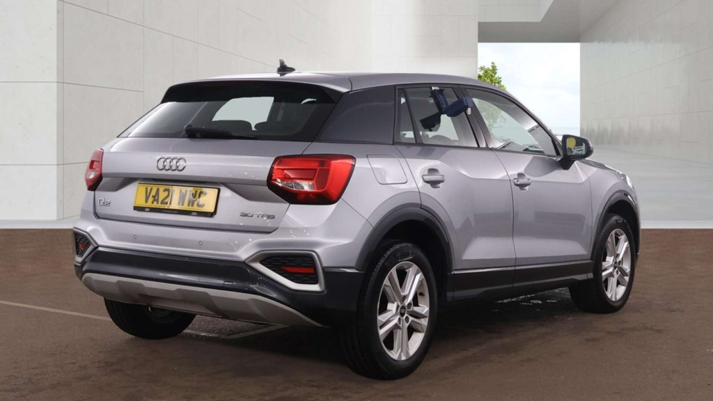Audi Q2 Sport 30 Tfsi Silver #4