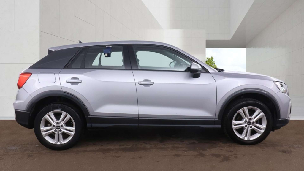 Audi Q2 Sport 30 Tfsi Silver #5