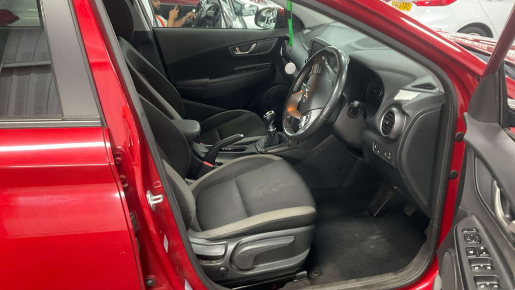 Hyundai Kona 1.0T Gdi Blue Drive Premium  #9