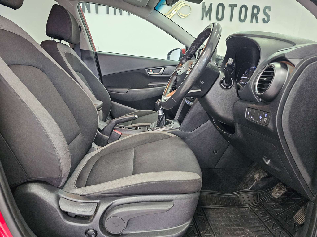 Hyundai Kona Premium Red #3
