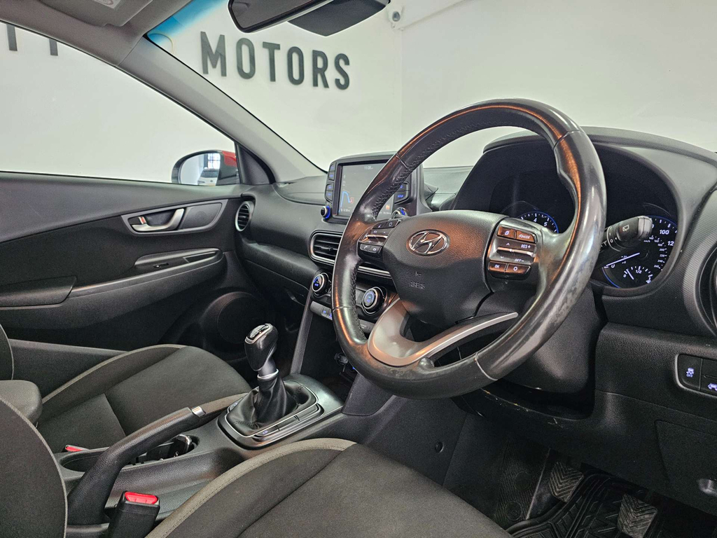 Hyundai Kona Premium Red #5
