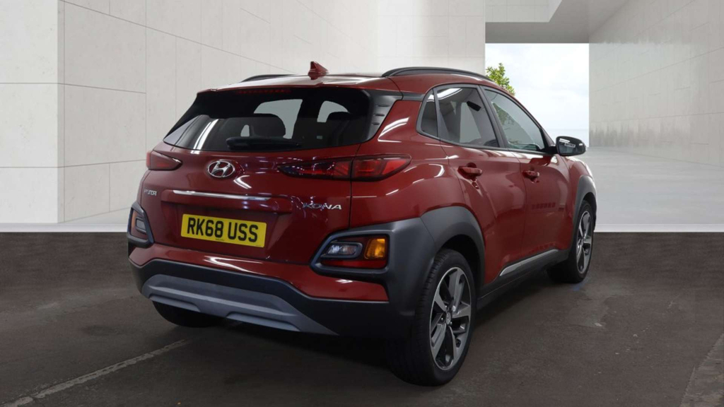 Hyundai Kona Premium Red #4