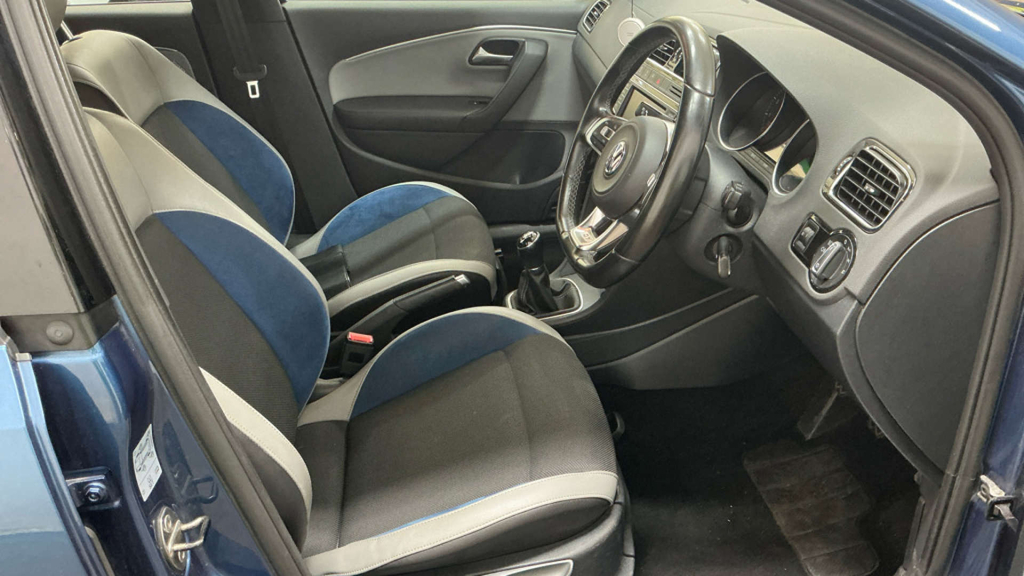 Volkswagen Polo Se 1.2 Tsi 90Ps 7-Speed Dsg Black #9