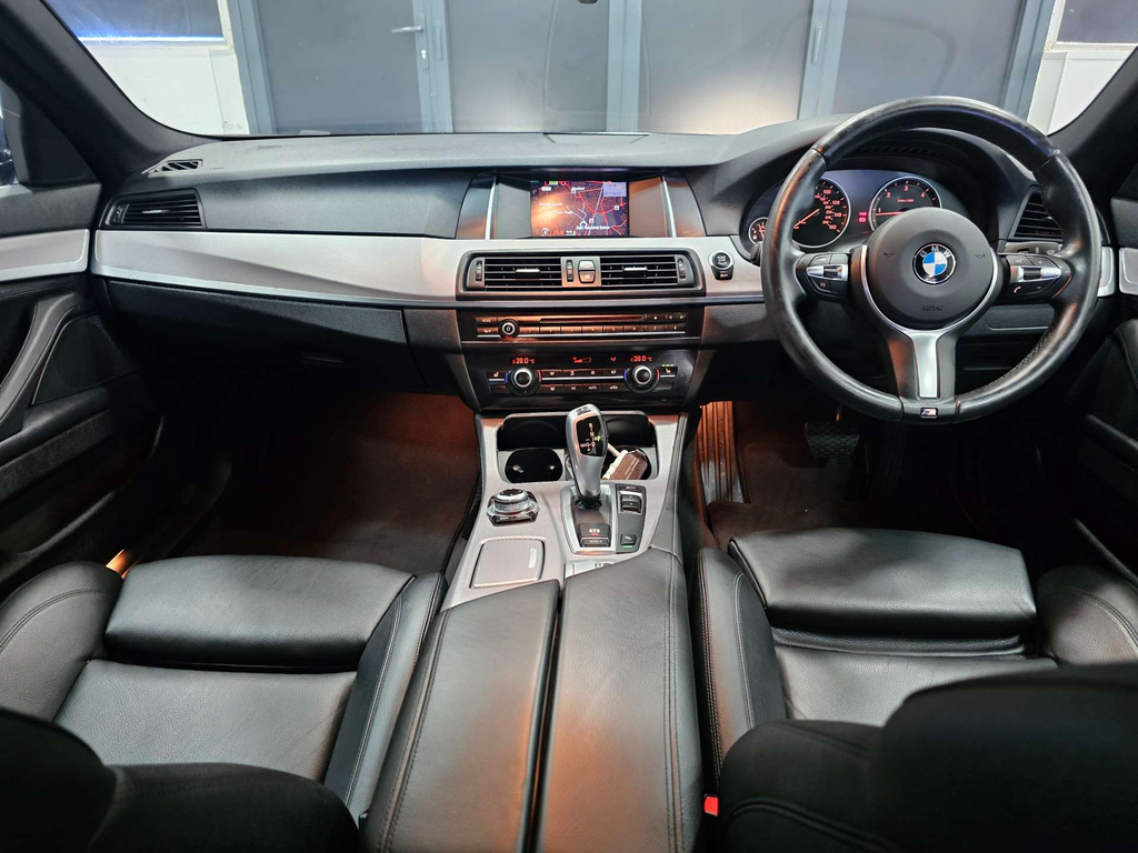 BMW 5 Series Saloon 518D Se Mot February 2025 Full Service Black #13