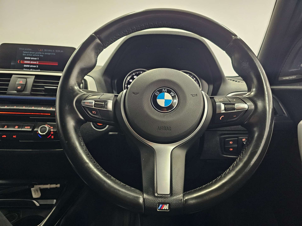 BMW 1 Series Se Black #13