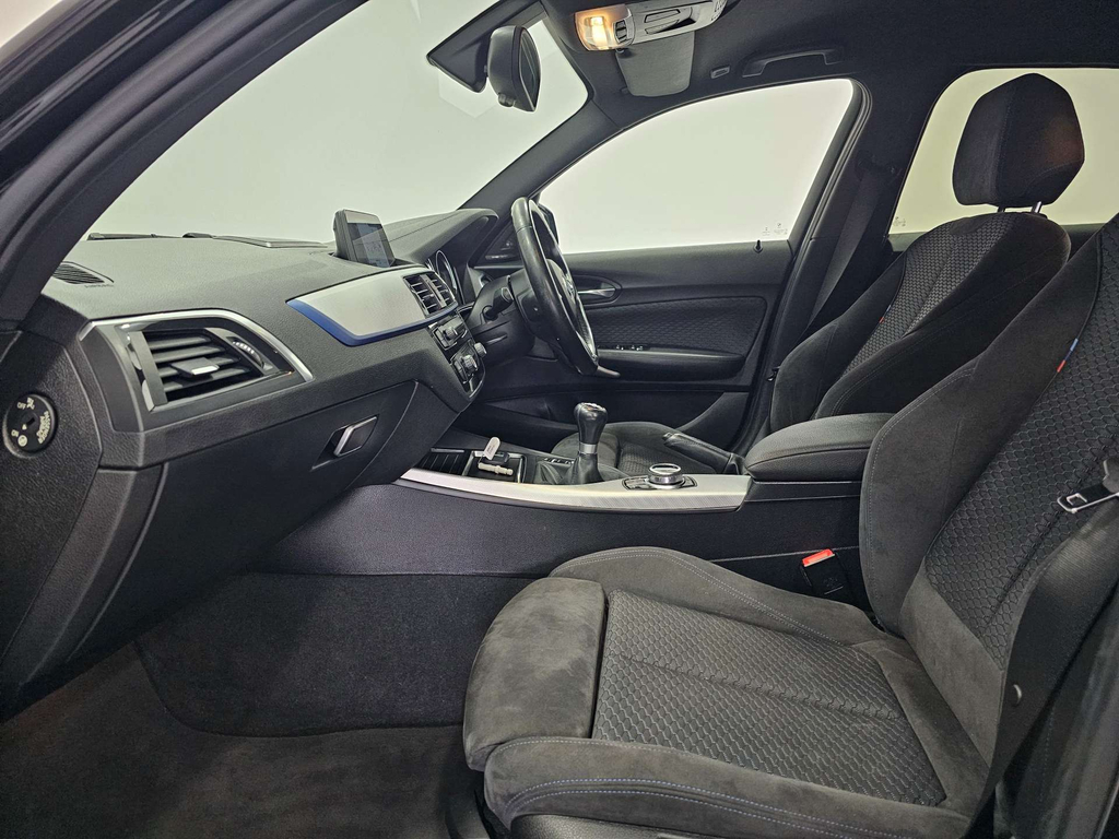 BMW 1 Series Se Black #62