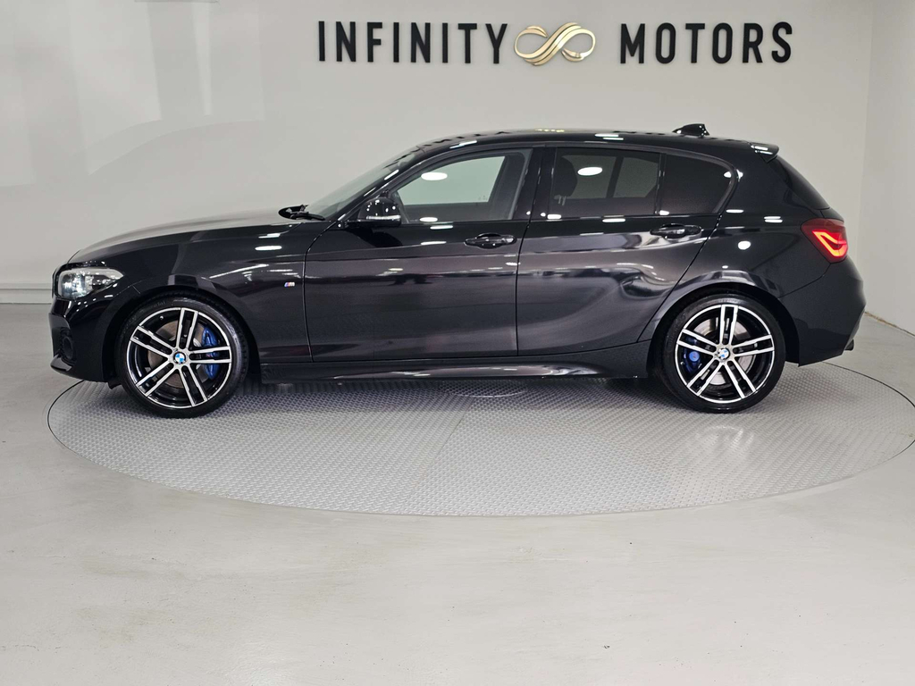 BMW 1 Series Se Black #19