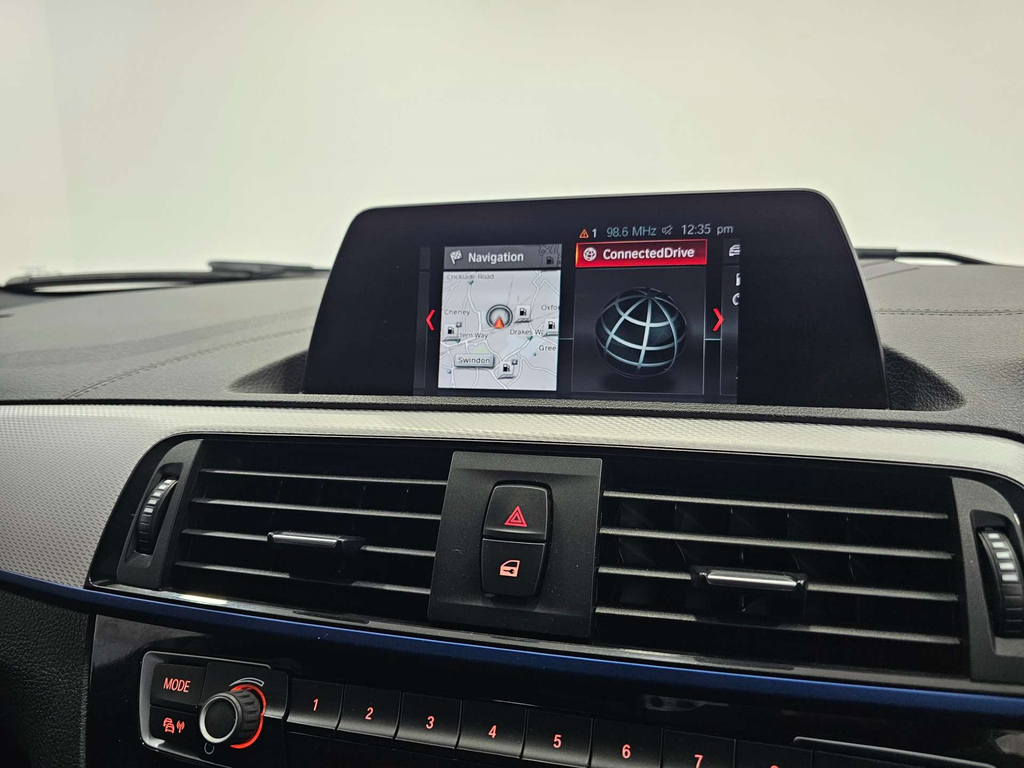 BMW 1 Series Se Black #45