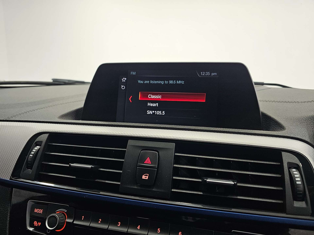 BMW 1 Series Se Black #38
