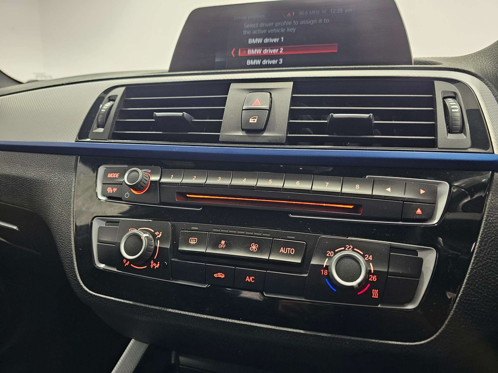 BMW 1 Series Se Black #37