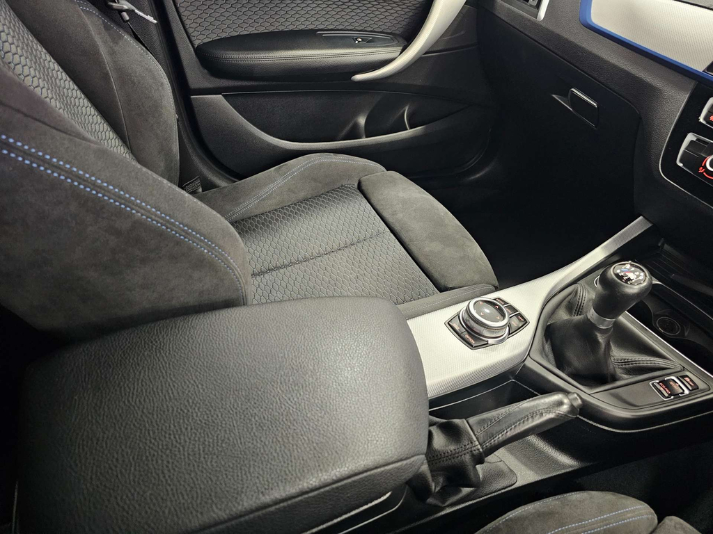 BMW 1 Series Se Black #31